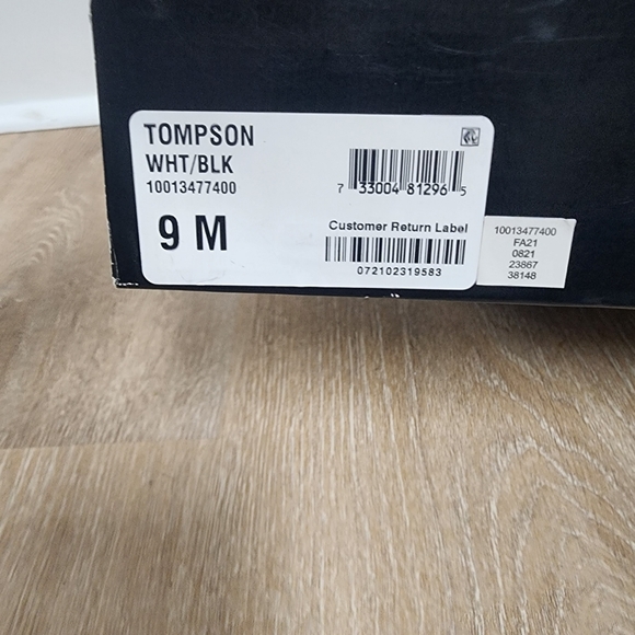 NWT Alfani Tompson white black puffer booties winter snow zip boots 9 - Picture 9 of 9